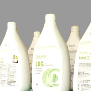 Désinfectants liquides 100% Bio Les 3 Combattants (CARE 1 litre, LDC 1 litre, SUPER 10 1 litre) – Elevage