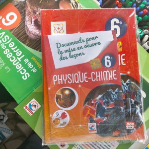 Mon livre de PHYSIQUE-CHIMIE 6ème – JD Editions
